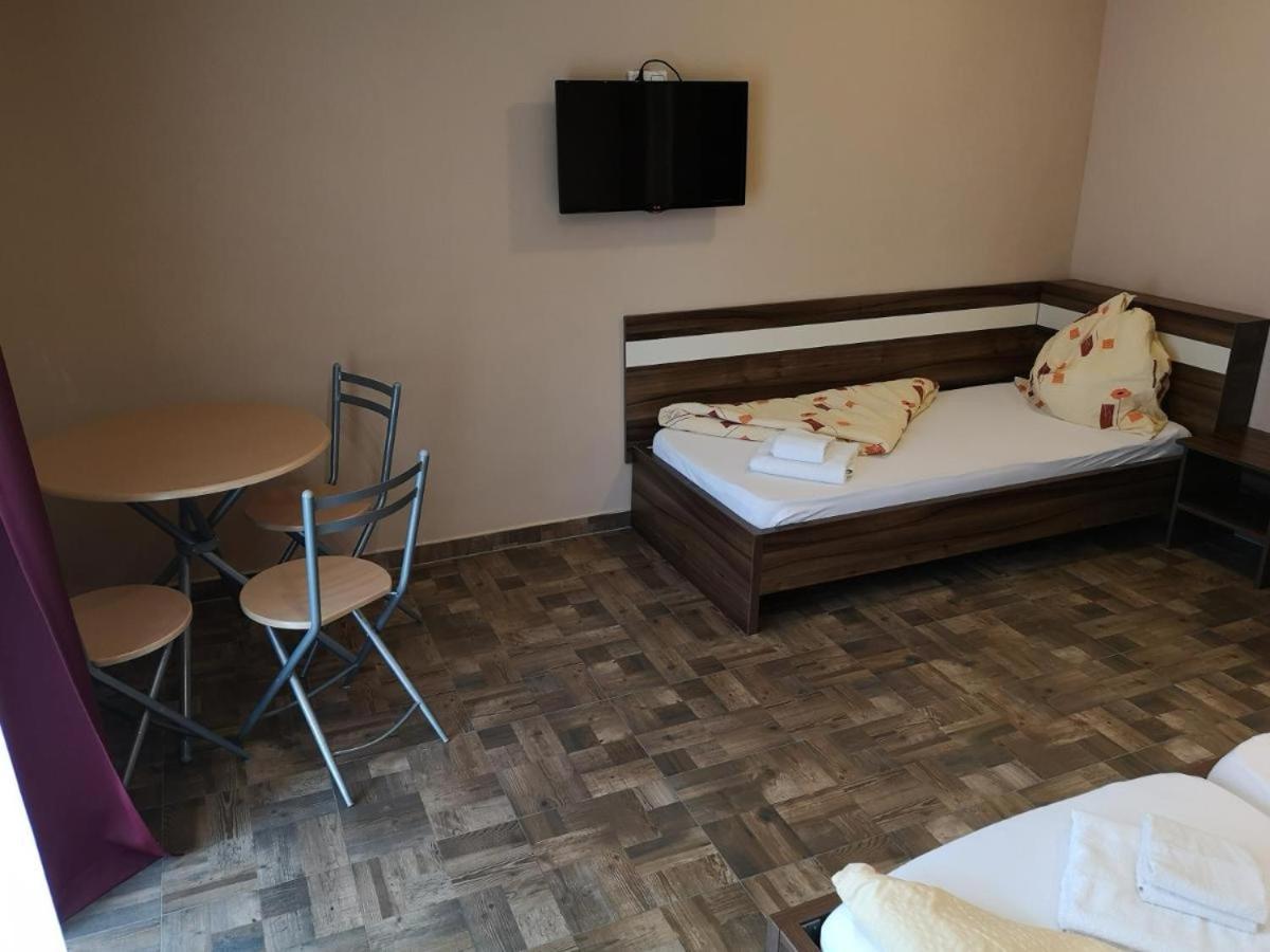 Borostyan Panzio Balatonfuered Bed & Breakfast Ngoại thất bức ảnh