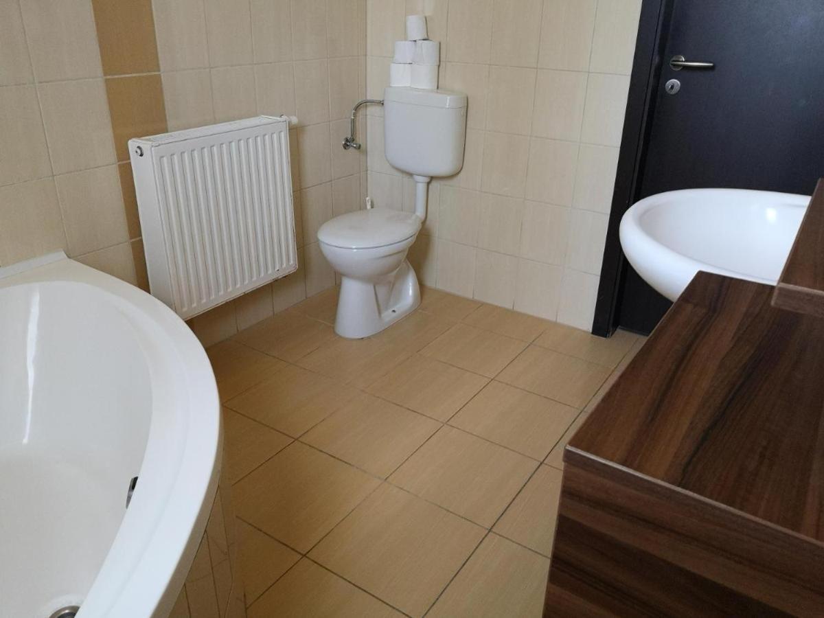 Borostyan Panzio Balatonfuered Bed & Breakfast Ngoại thất bức ảnh