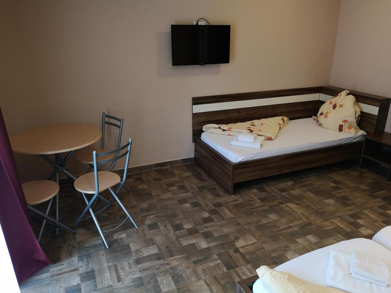 Borostyan Panzio Balatonfuered Bed & Breakfast Ngoại thất bức ảnh