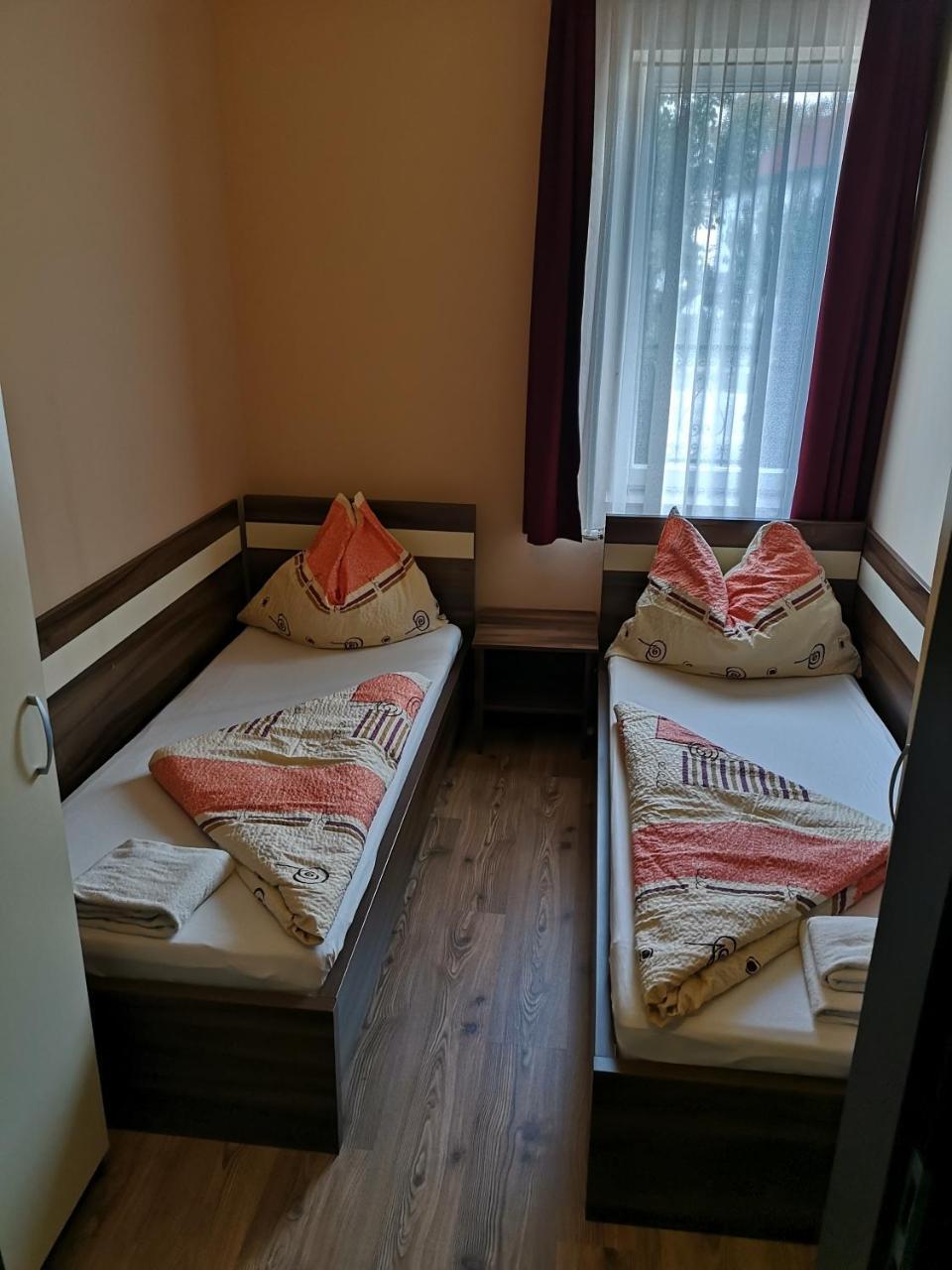 Borostyan Panzio Balatonfuered Bed & Breakfast Ngoại thất bức ảnh