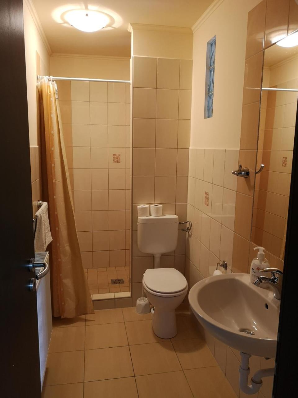 Borostyan Panzio Balatonfuered Bed & Breakfast Ngoại thất bức ảnh