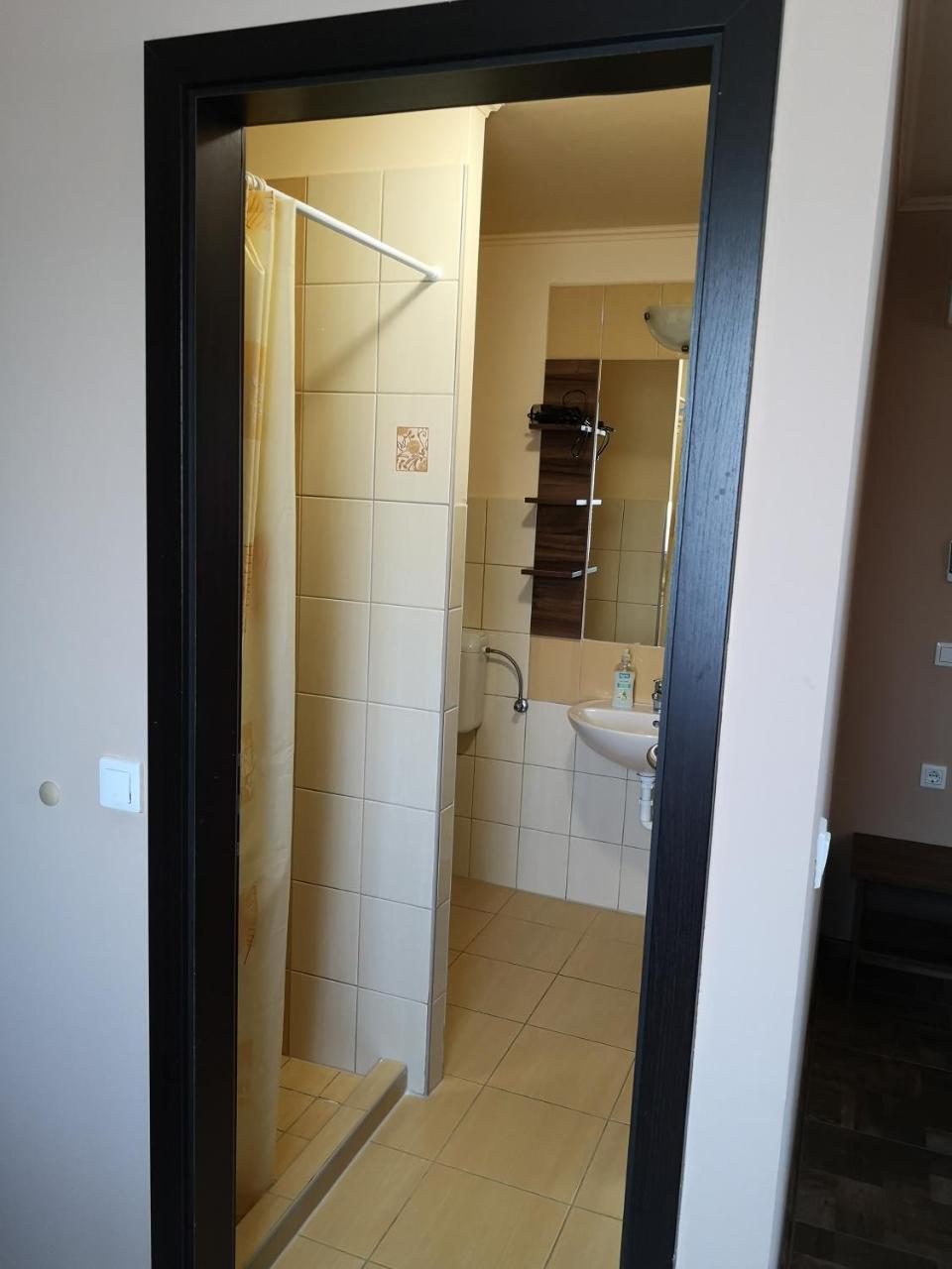 Borostyan Panzio Balatonfuered Bed & Breakfast Ngoại thất bức ảnh