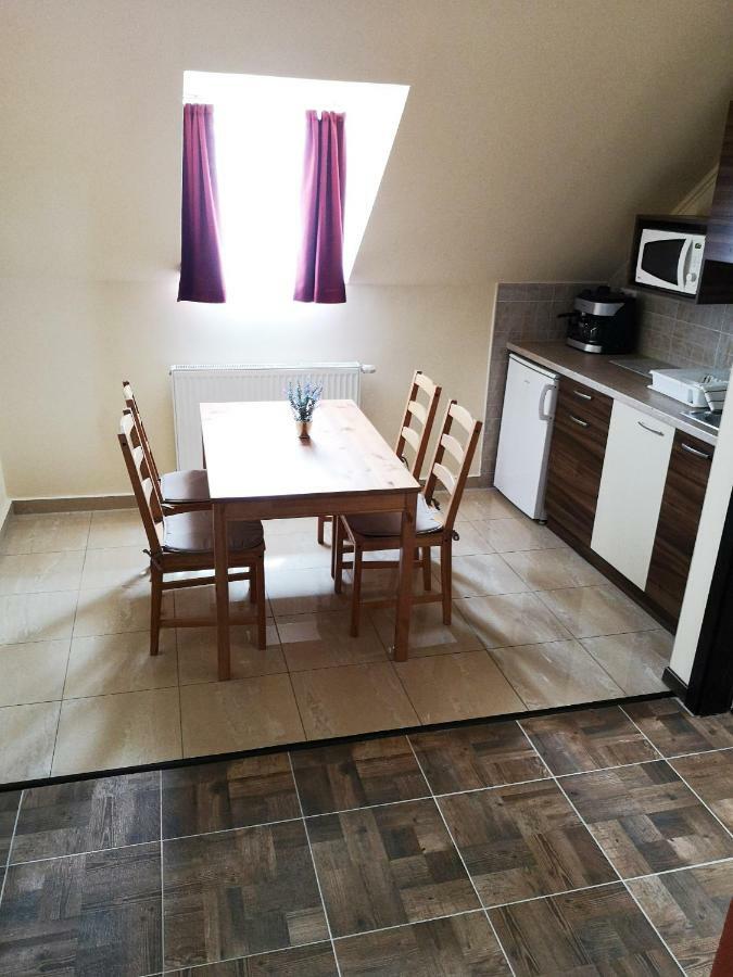 Borostyan Panzio Balatonfuered Bed & Breakfast Ngoại thất bức ảnh