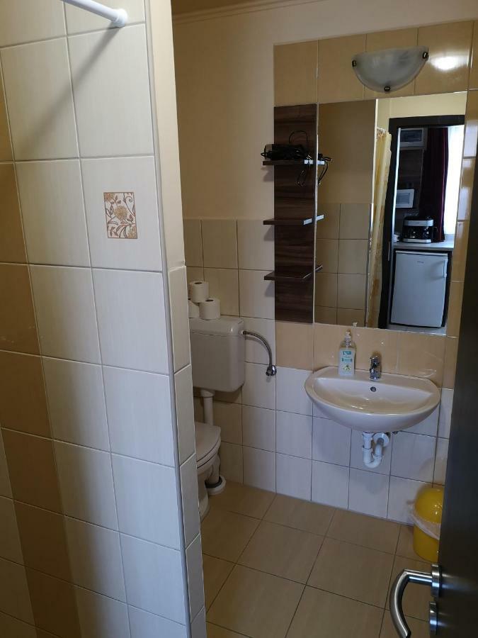 Borostyan Panzio Balatonfuered Bed & Breakfast Ngoại thất bức ảnh